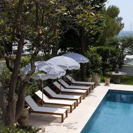 Front Cap D'antibes فيلة