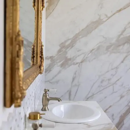 Front Cap D'antibes Vila *