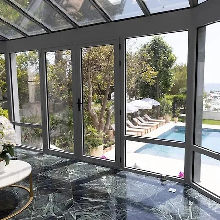 Front Cap D'antibes *