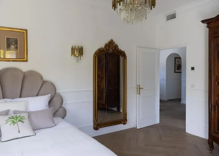 Front Cap D'antibes Villa *