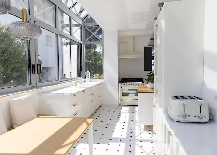 Front Cap D'antibes Villa