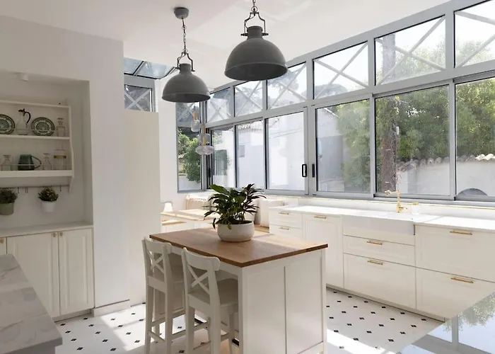 Front Cap D'antibes *