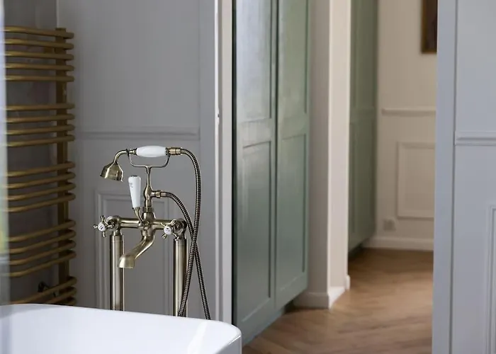 Front Cap D'antibes Villa *