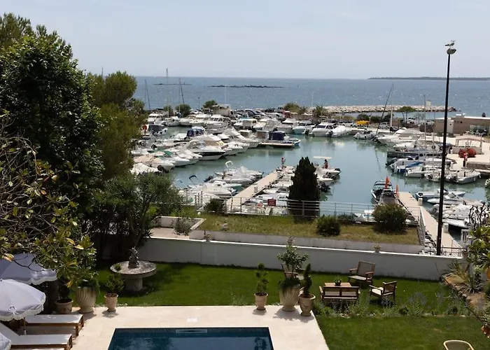 Front Cap D'antibes Antibes