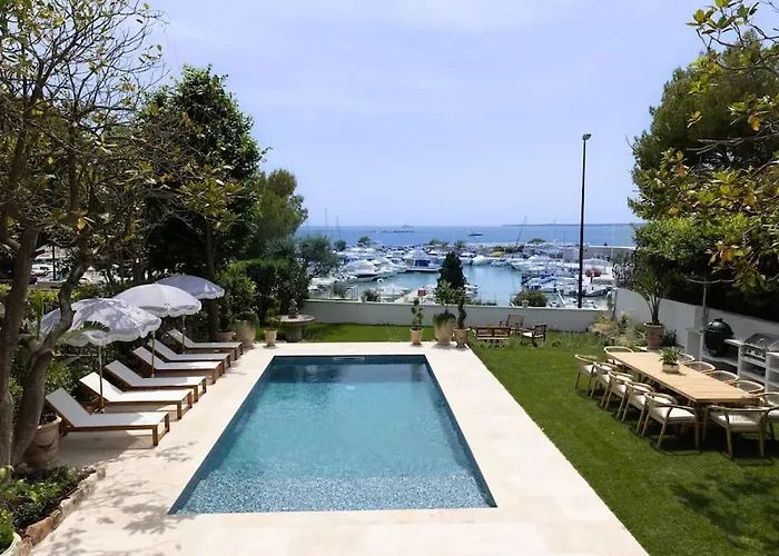 Front Cap D'antibes *