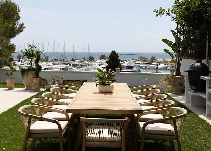 Front Cap D'antibes *